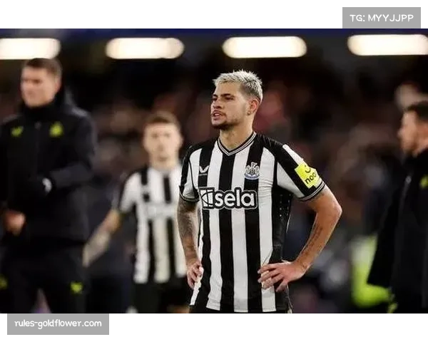 纽卡斯尔联防守反击中的传球路线选择，戈登前插时机与威洛克视野分析